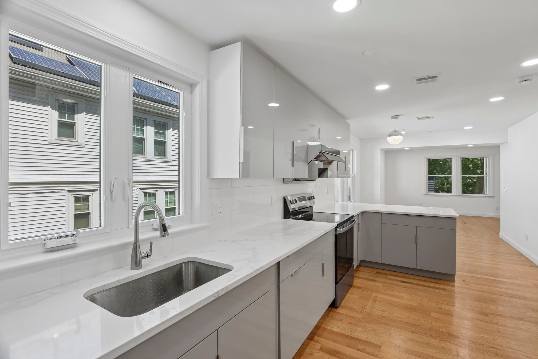 Condominium at 29 Coleman Rd # A, Arlington MA 02476, Arlington, photo 7 of 33