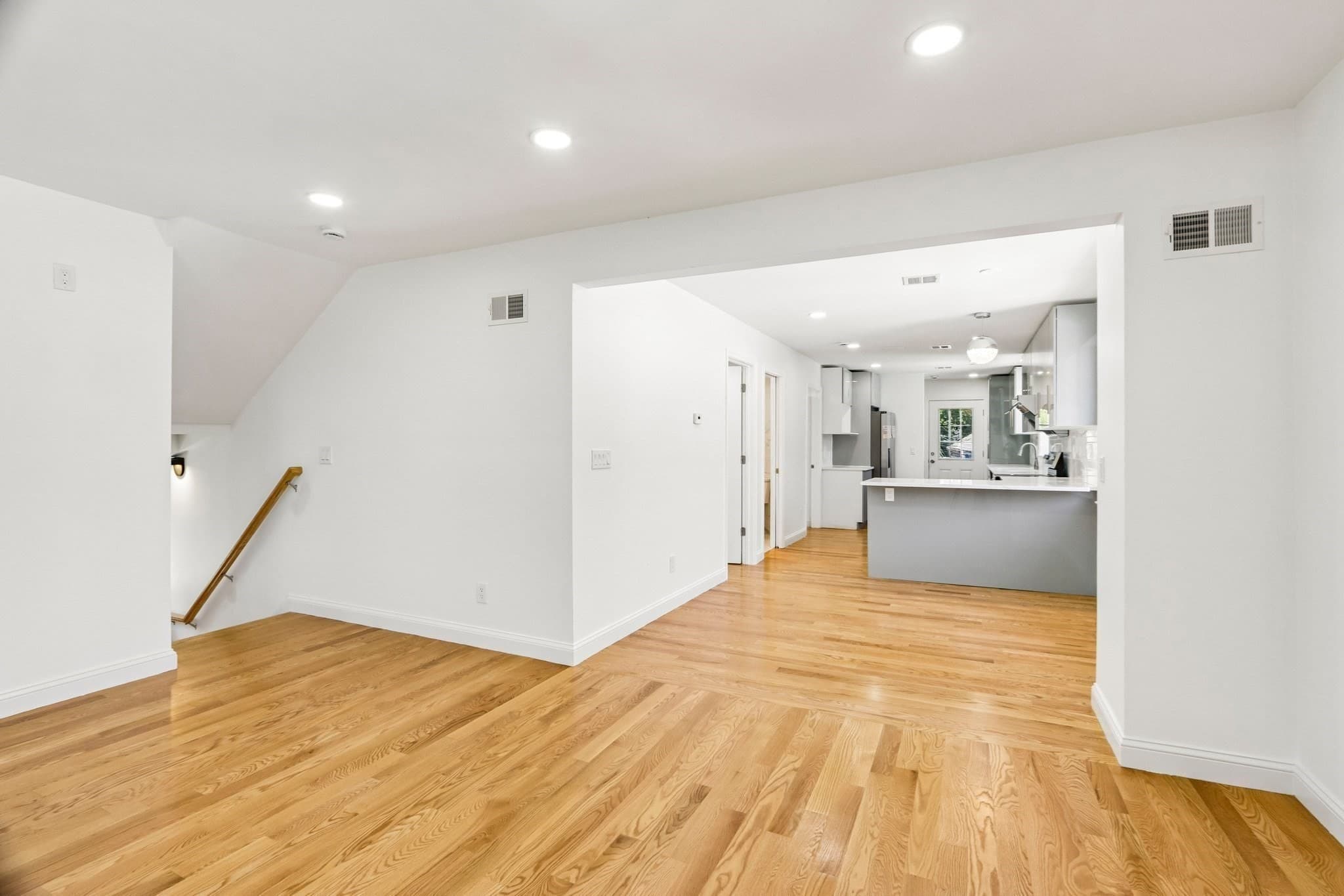 Condominium at 31 Coleman Rd # B, Arlington MA 02476, Arlington, photo 5 of 38