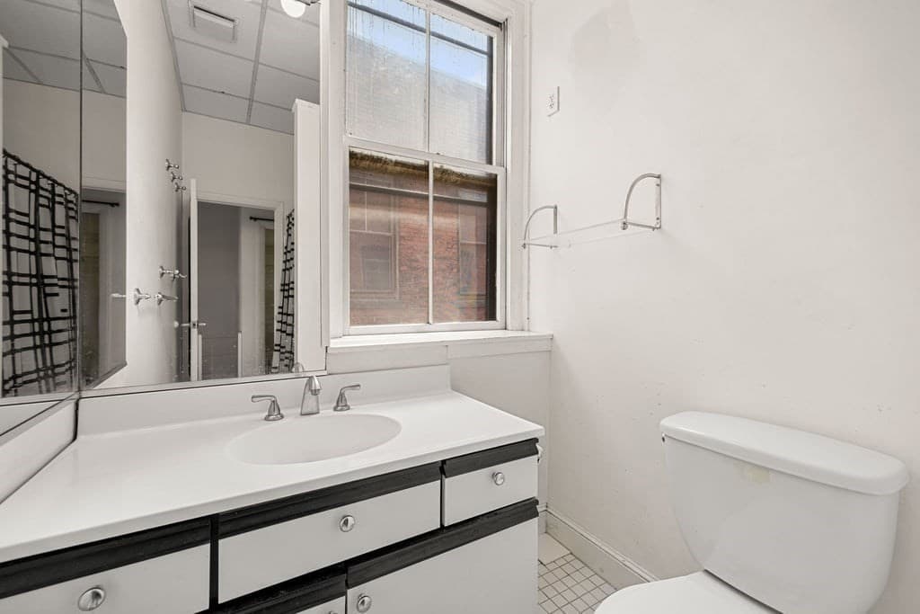 Condominium at 62 Washington St # 9, Haverhill MA 01832, Haverhill, photo 24 of 37