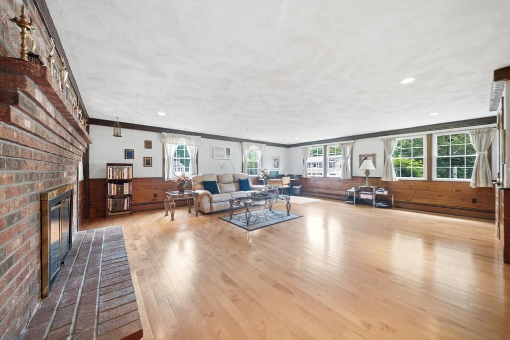 Single Family Residence at 9 Sparhawk Dr, Burlington MA 01803, Burlington, photo 25 of 42