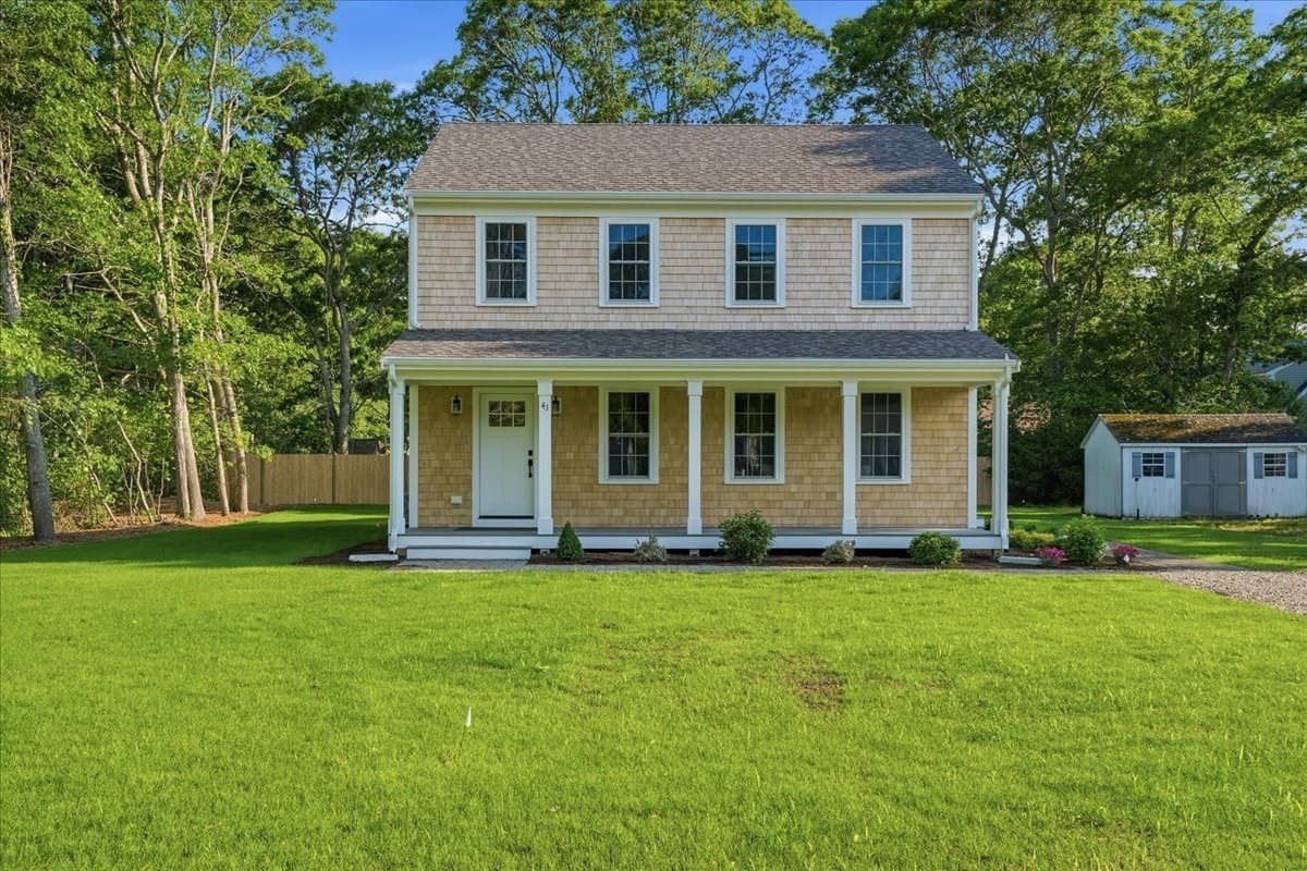 Single Family Residence at 41 Avalon Dr, Falmouth MA 02536, photo 5 of 36