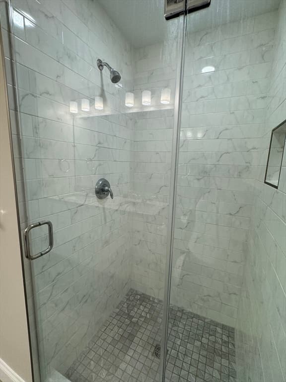 Condominium at 165 Cambridge Rd # 17, Woburn MA 01801, photo 22 of 25