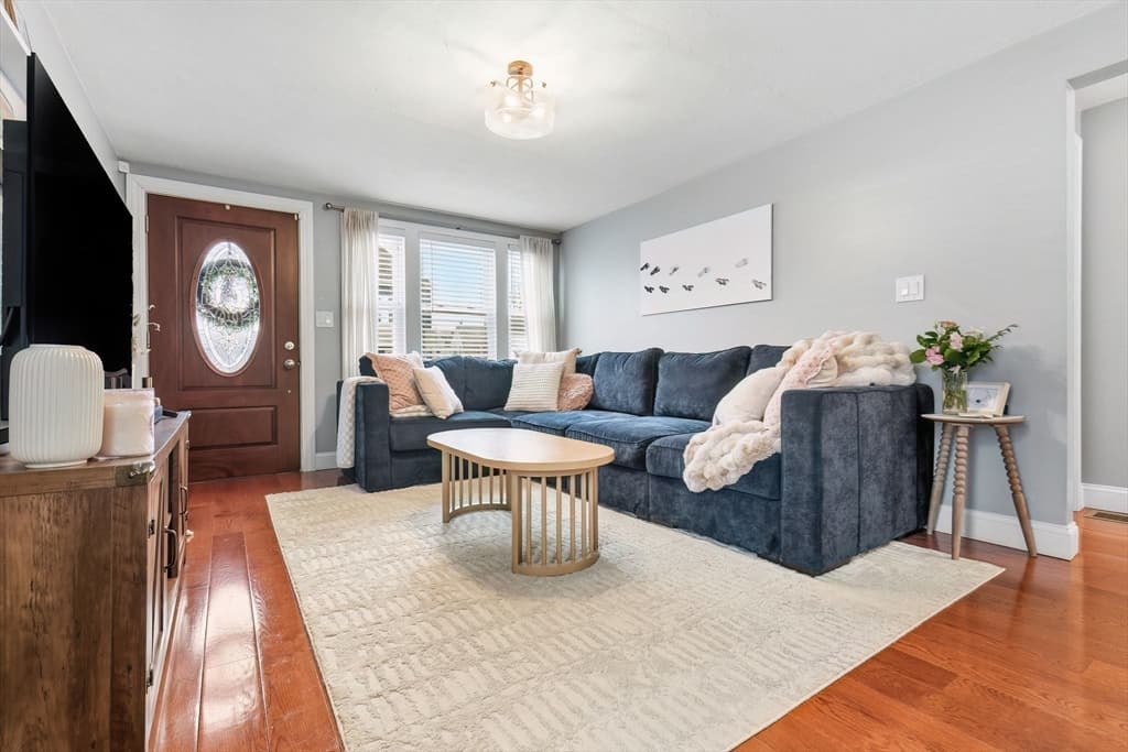 Single Family Residence at 169 Grove St, Melrose MA 02176, photo 9 of 41