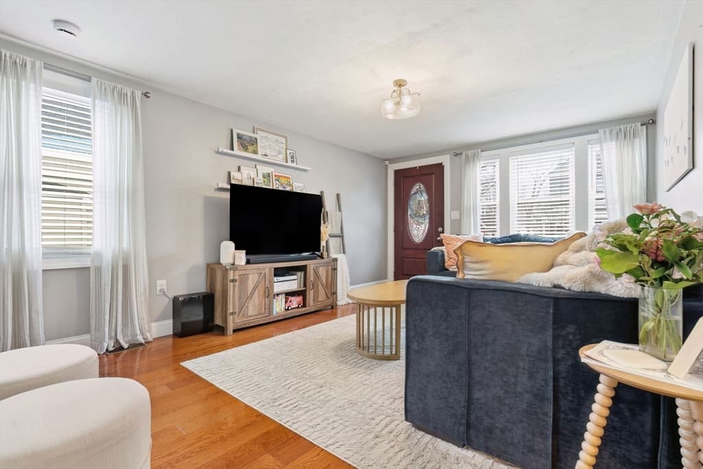 Single Family Residence at 169 Grove St, Melrose MA 02176, photo 10 of 41