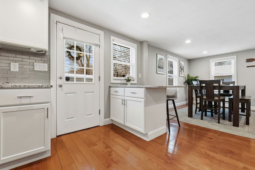 Single Family Residence at 169 Grove St, Melrose MA 02176, photo 4 of 41