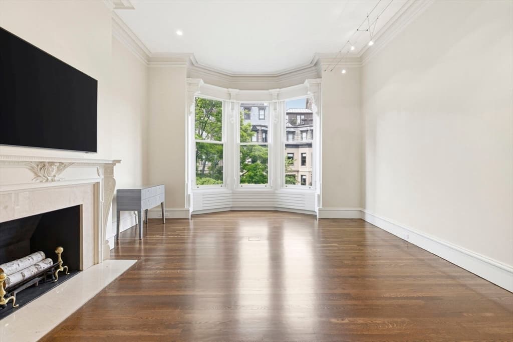 122 Marlborough Street, Boston MA 02116 photo 9