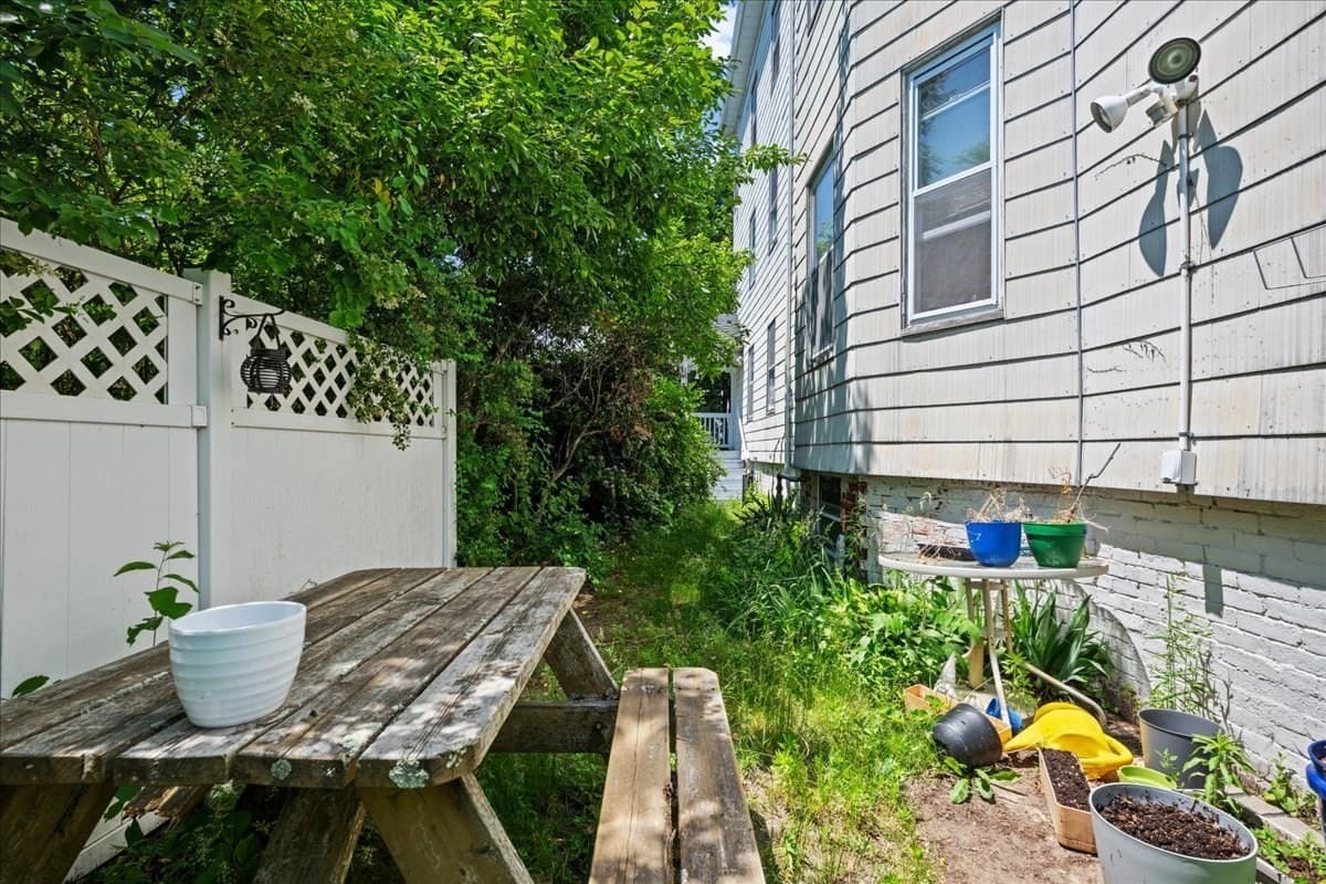 3 Family at 60 Esther St, Worcester MA 01607, photo 23 of 35