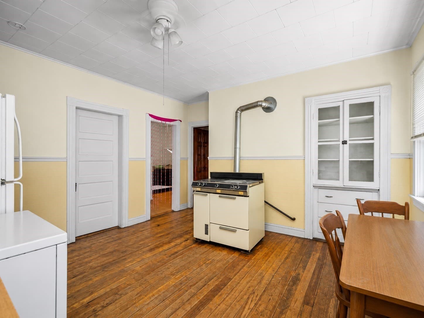 3 Family at 60 Esther St, Worcester MA 01607, photo 6 of 35