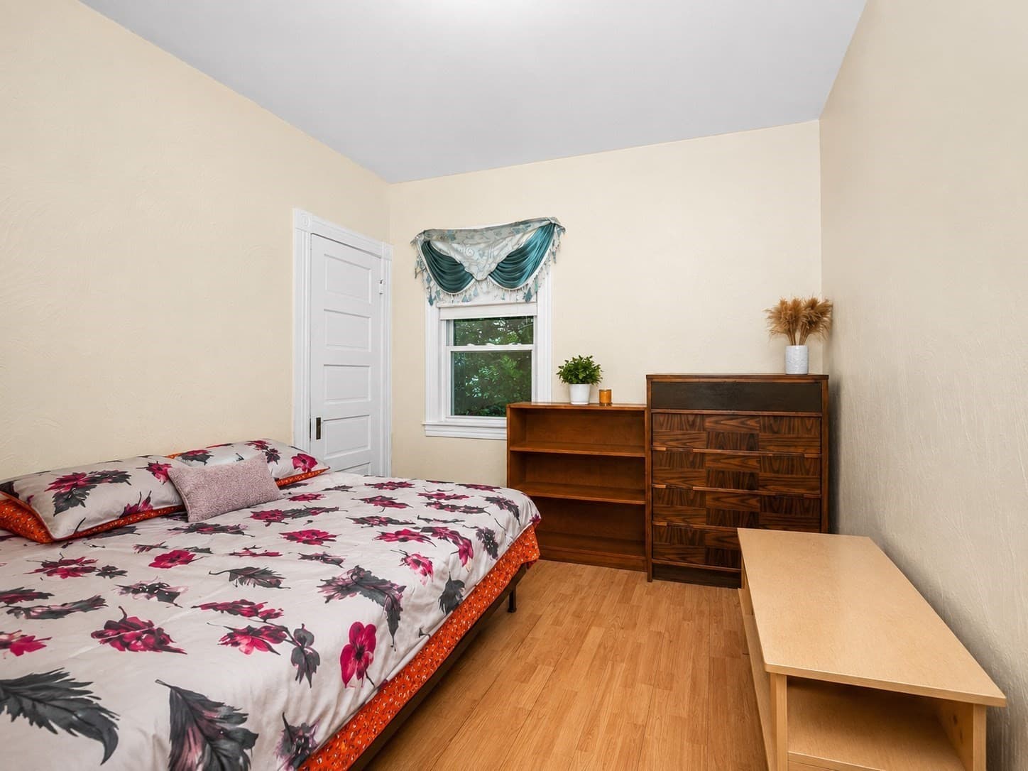 3 Family at 60 Esther St, Worcester MA 01607, photo 9 of 35