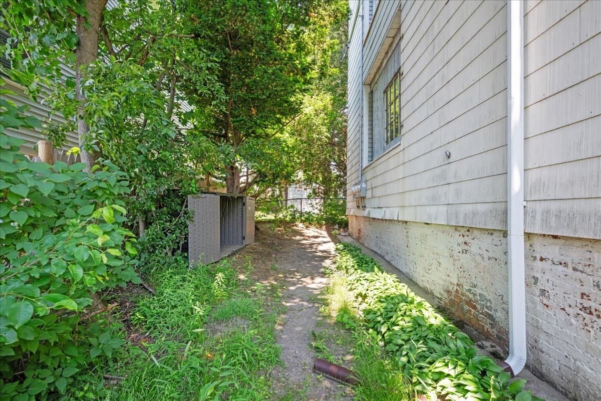 3 Family at 60 Esther St, Worcester MA 01607, photo 24 of 35