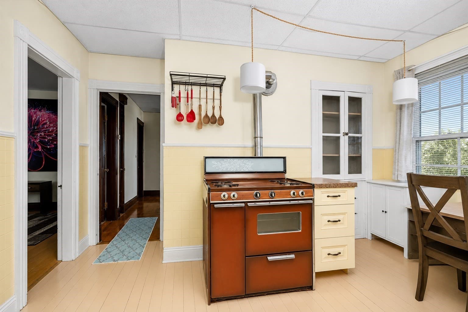 3 Family at 60 Esther St, Worcester MA 01607, photo 11 of 35