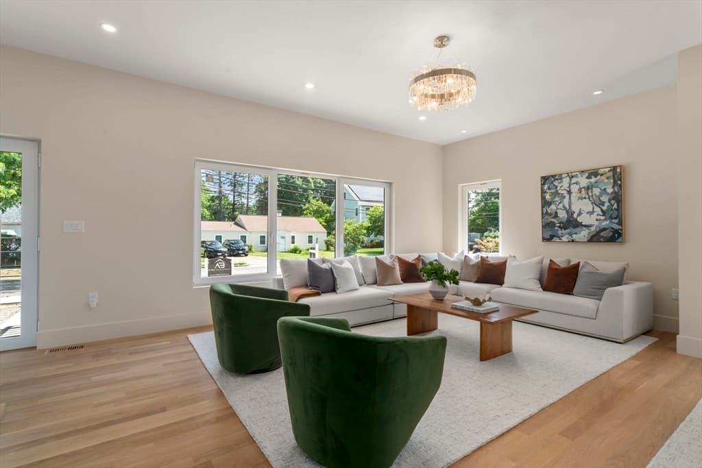 58 Bontempo Rd, Newton MA 02459 photo 5