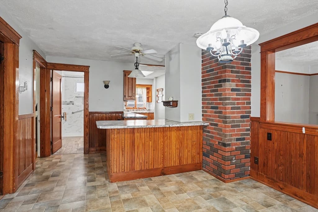167 Seventh St, Leominster MA 01453 photo 5