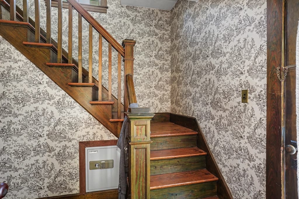 167 Seventh St, Leominster MA 01453 photo 19