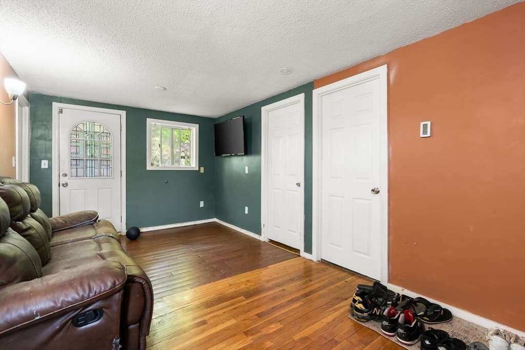 9-11 Dungeon Ave, Lynn MA 01905 photo 17