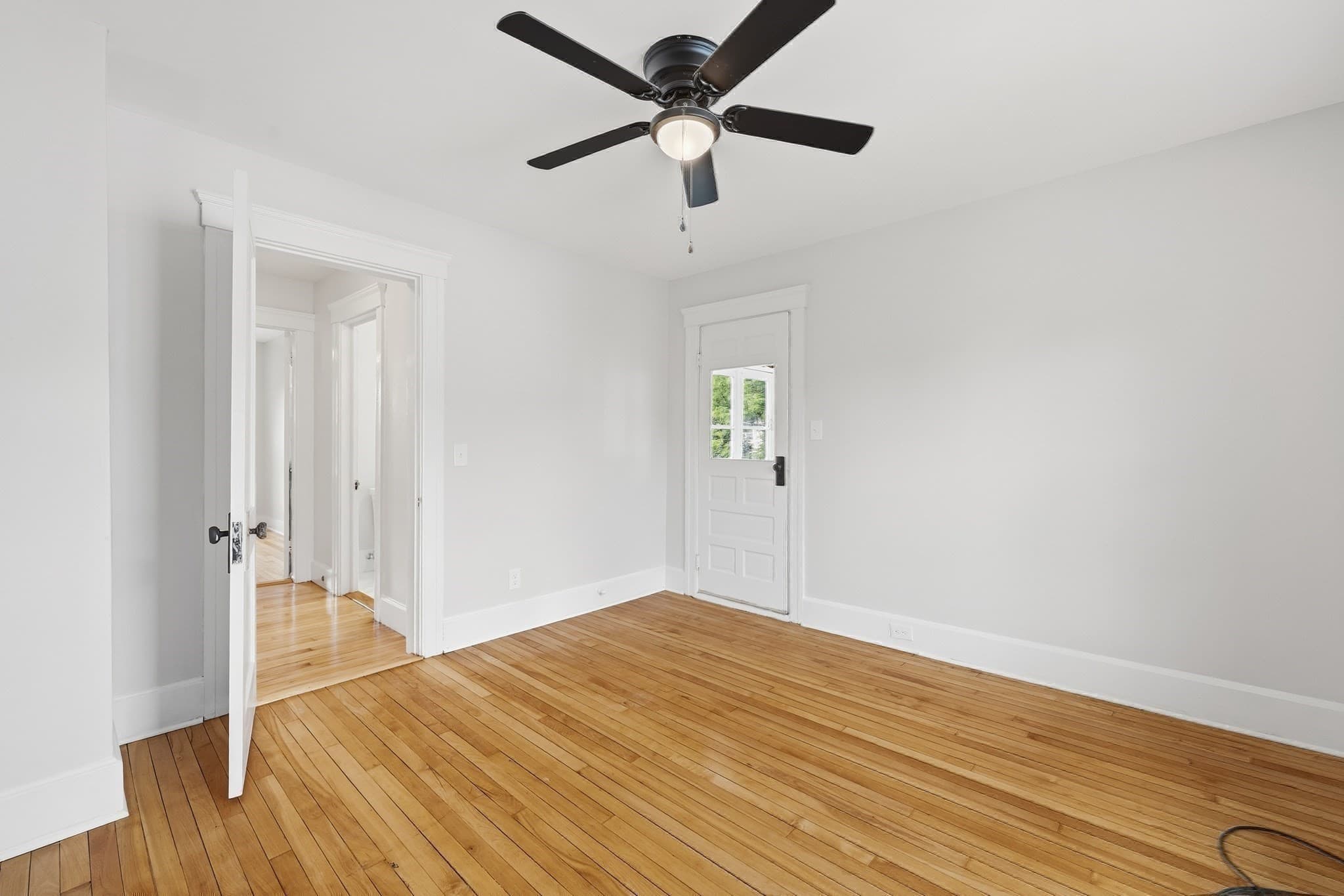 Single Family Residence at 87 Malden St, Worcester MA 01606, photo 34 of 41