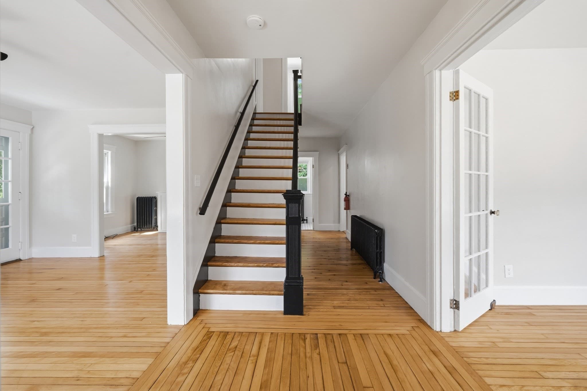 Single Family Residence at 87 Malden St, Worcester MA 01606, photo 15 of 41