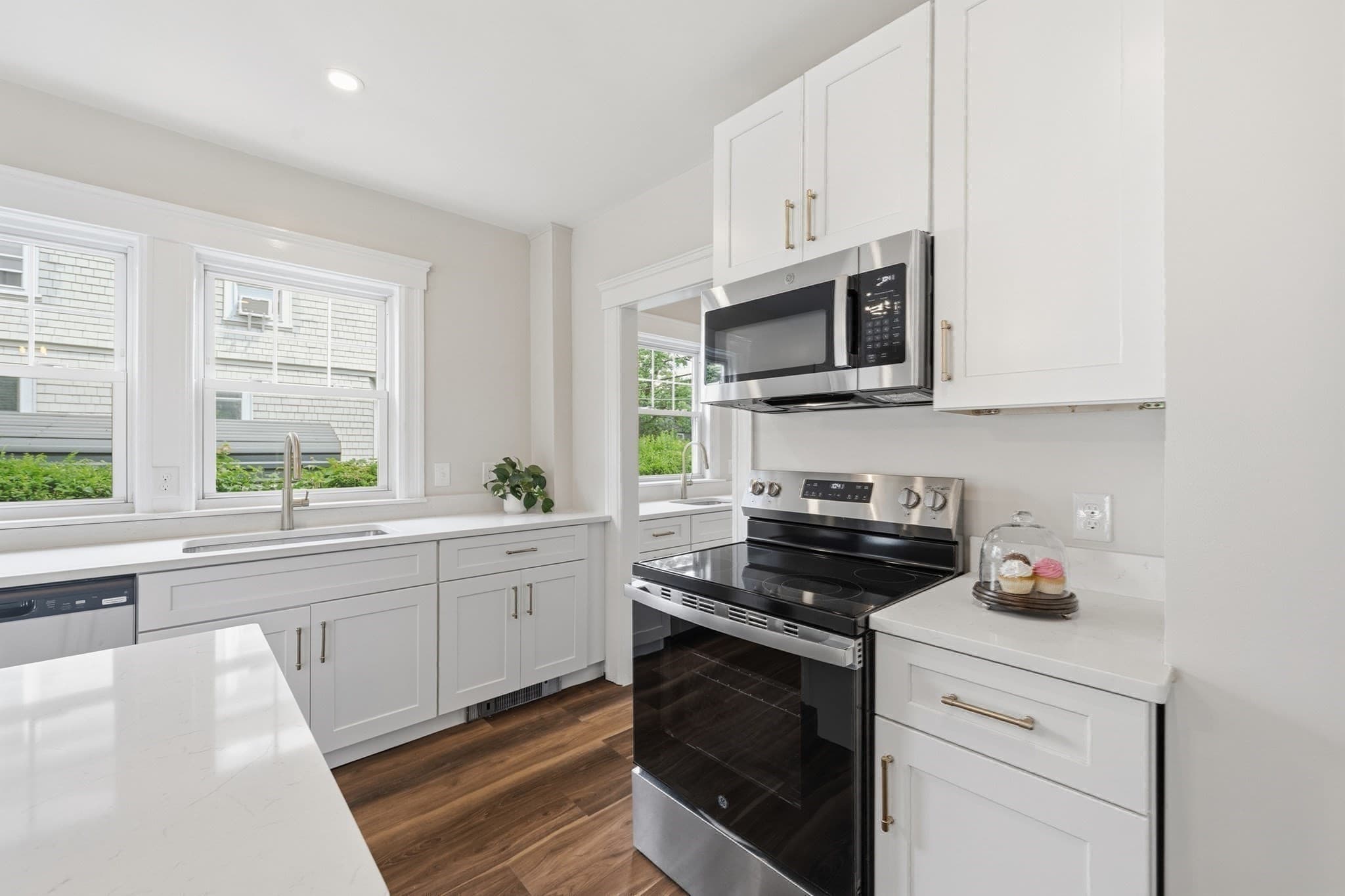 Single Family Residence at 87 Malden St, Worcester MA 01606, photo 11 of 41