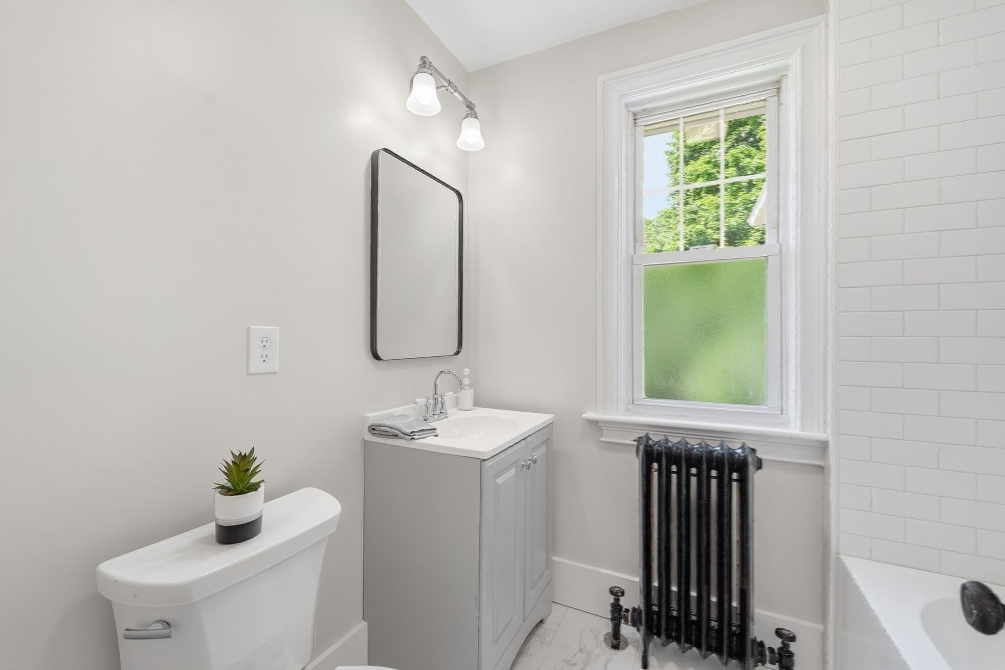 Single Family Residence at 87 Malden St, Worcester MA 01606, photo 25 of 41