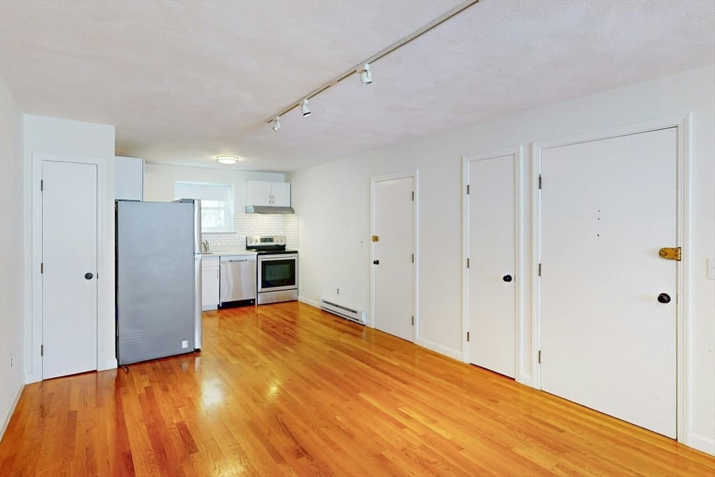 104 Trowbridge St # 4, Cambridge MA 02138 photo 6