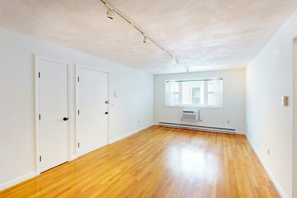104 Trowbridge St # 4, Cambridge MA 02138 photo 5