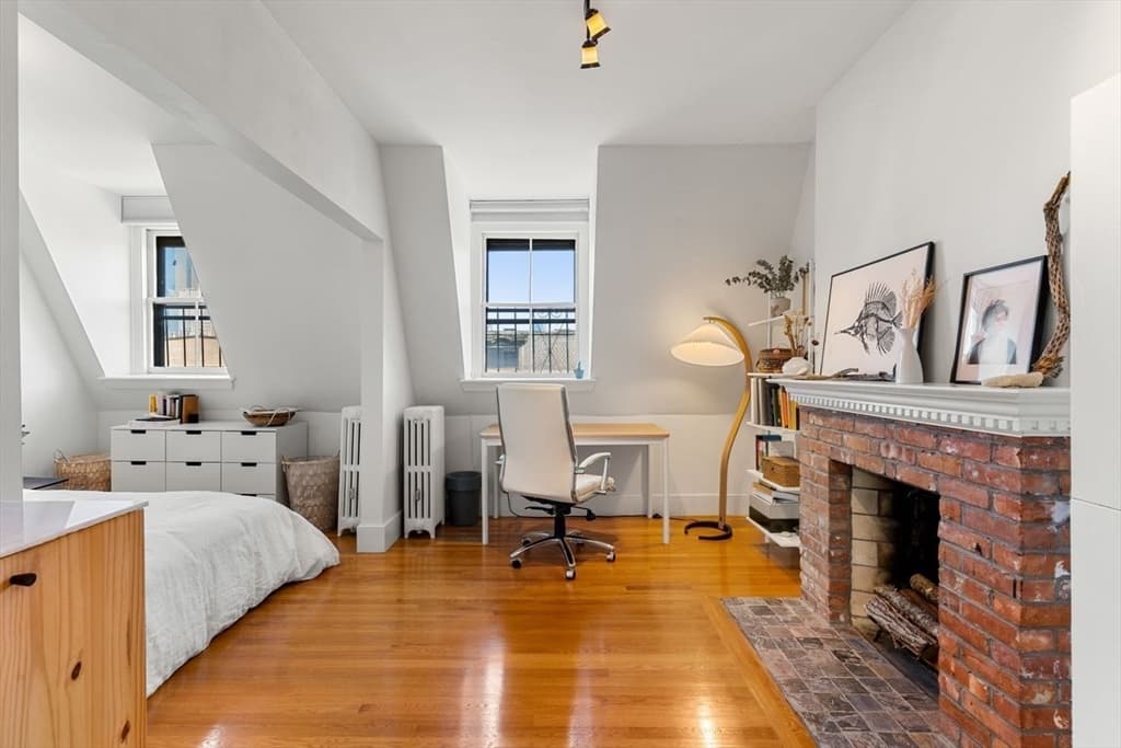 Condominium at 154 W Concord St # 4, Boston MA 02118, photo 12 of 27
