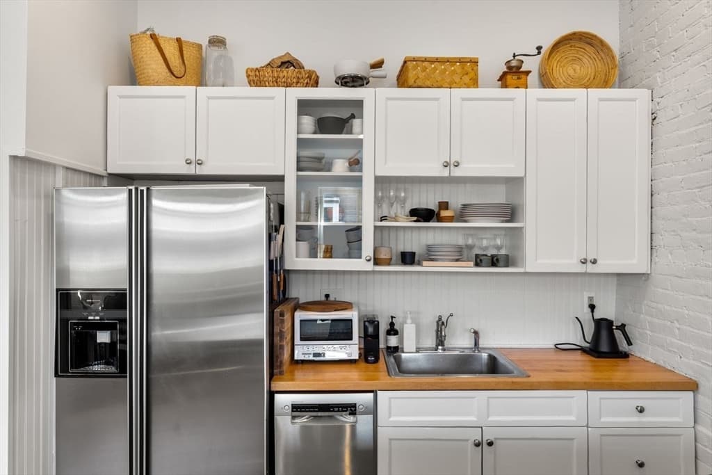Condominium at 154 W Concord St # 4, Boston MA 02118, photo 8 of 27