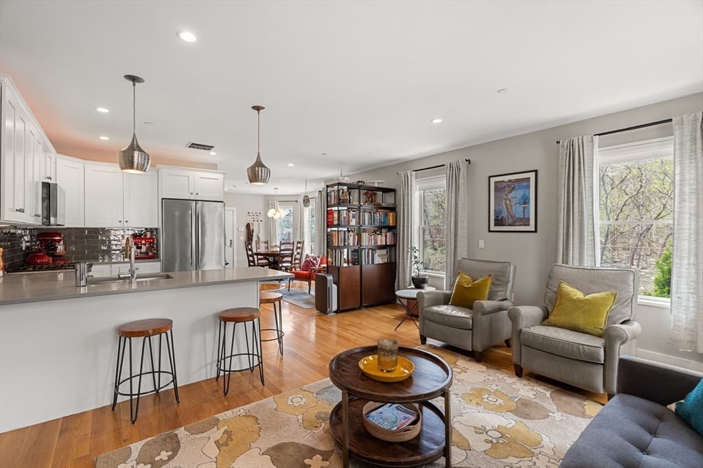 Condominium at 178 Thornton St # 1, Boston MA 02119, photo 6 of 23
