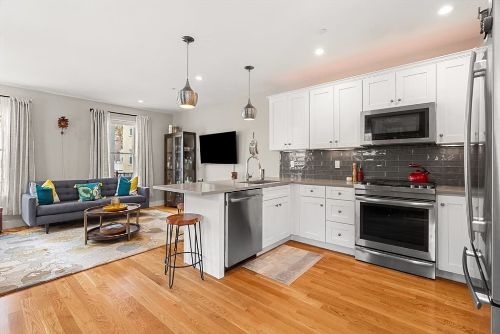 178 Thornton St # 1, Boston MA 02119