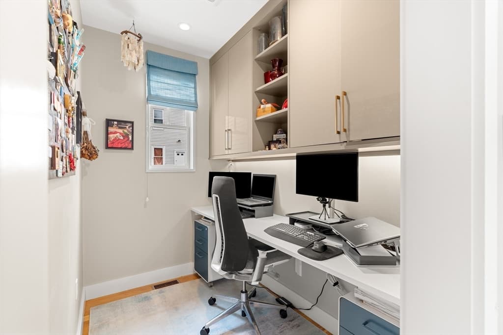 Condominium at 178 Thornton St # 1, Boston MA 02119, photo 10 of 23