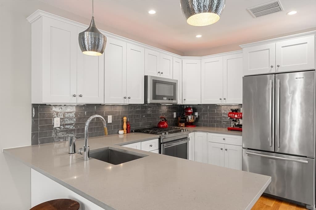 Condominium at 178 Thornton St # 1, Boston MA 02119, photo 4 of 23