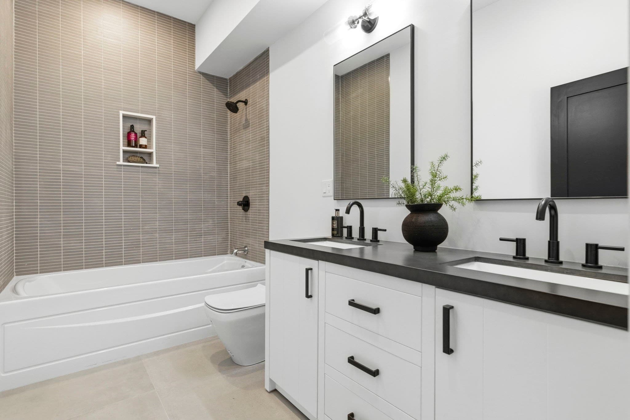 Condominium at 520 East Broadway # 2, Boston MA 02127, Boston, photo 37 of 42