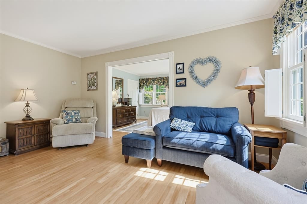 110 Chipper Hill Road, Northbridge MA 01534 photo 3