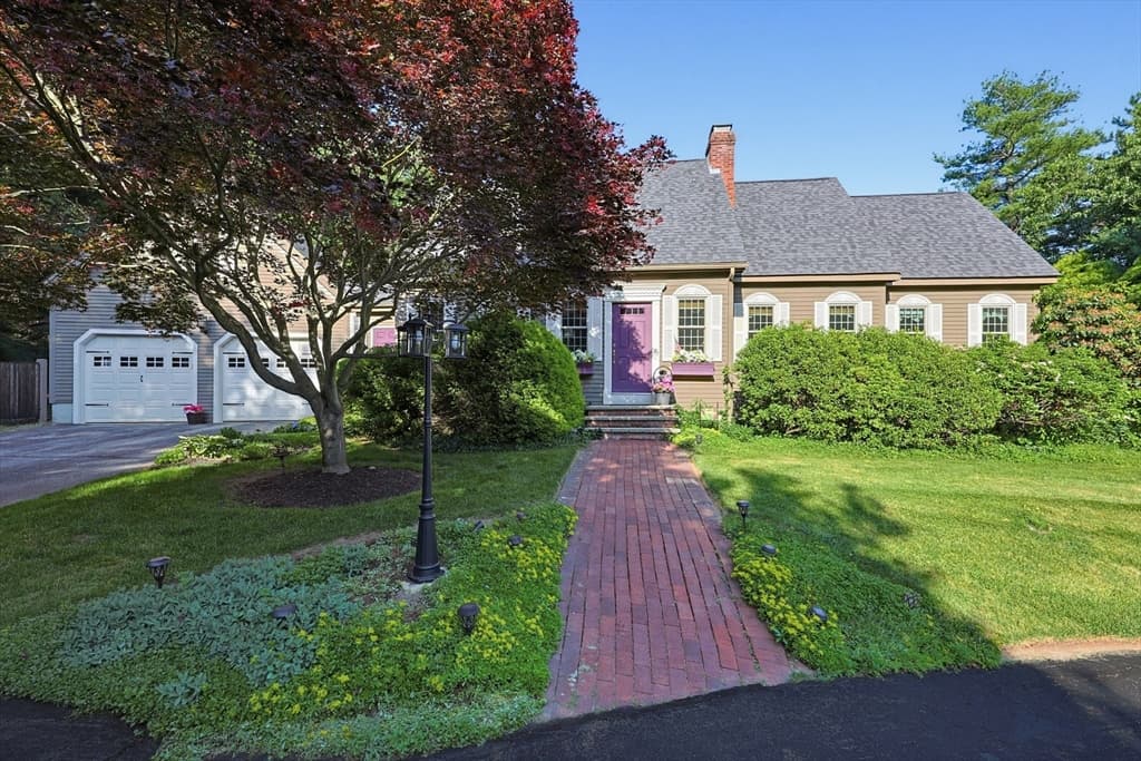 110 Chipper Hill Road, Northbridge MA 01534