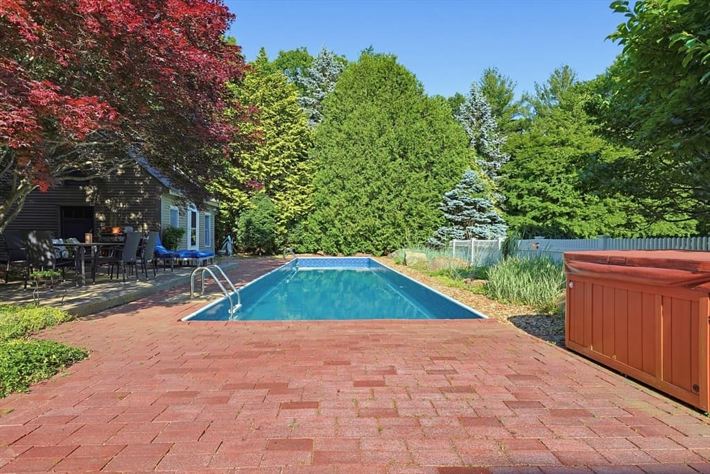 110 Chipper Hill Road, Northbridge MA 01534 photo 28