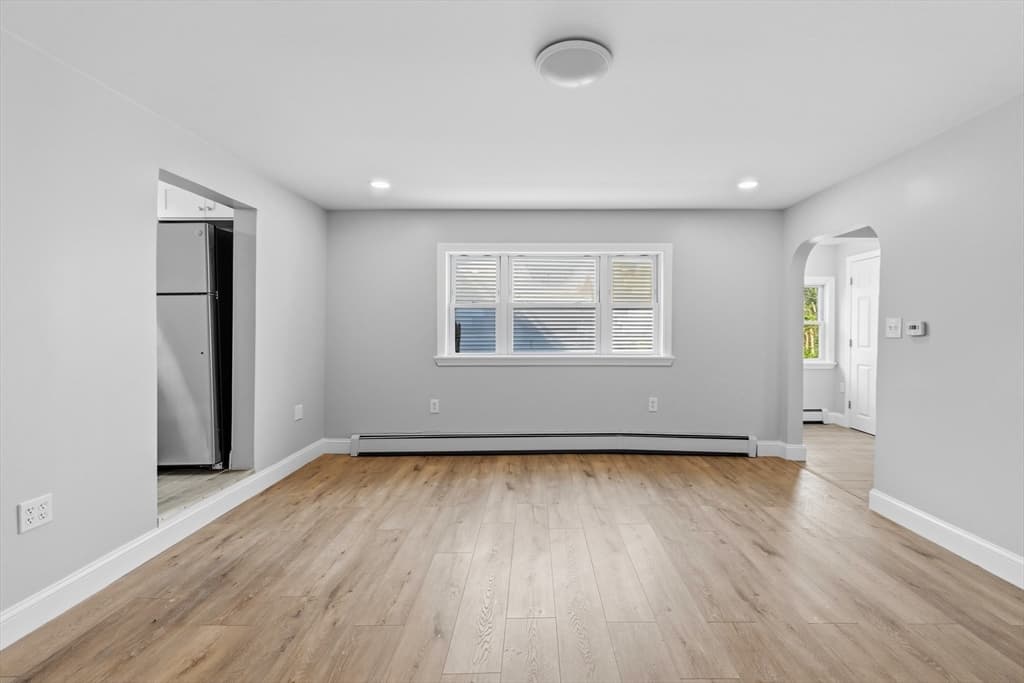409 Crescent St, Fall River MA 02720 photo 13