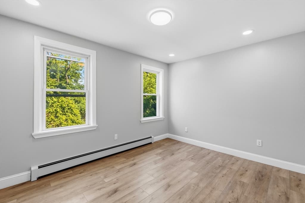 409 Crescent St, Fall River MA 02720 photo 17