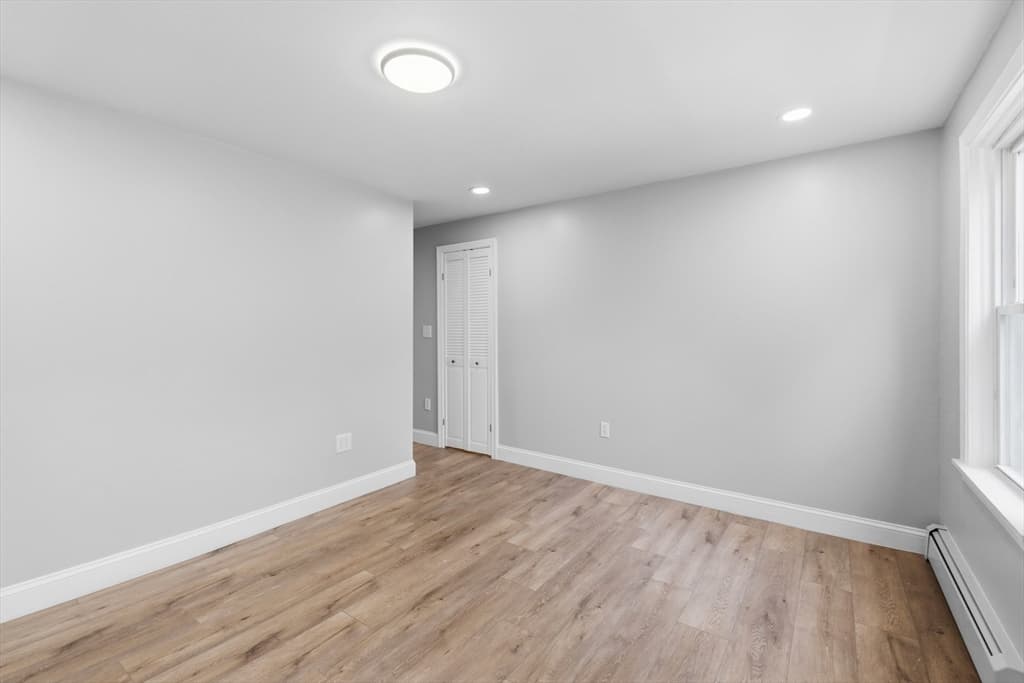 409 Crescent St, Fall River MA 02720 photo 22