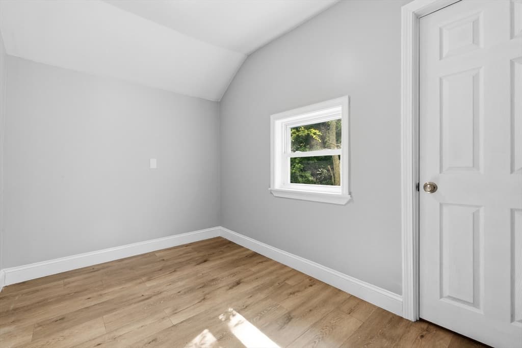 409 Crescent St, Fall River MA 02720 photo 36