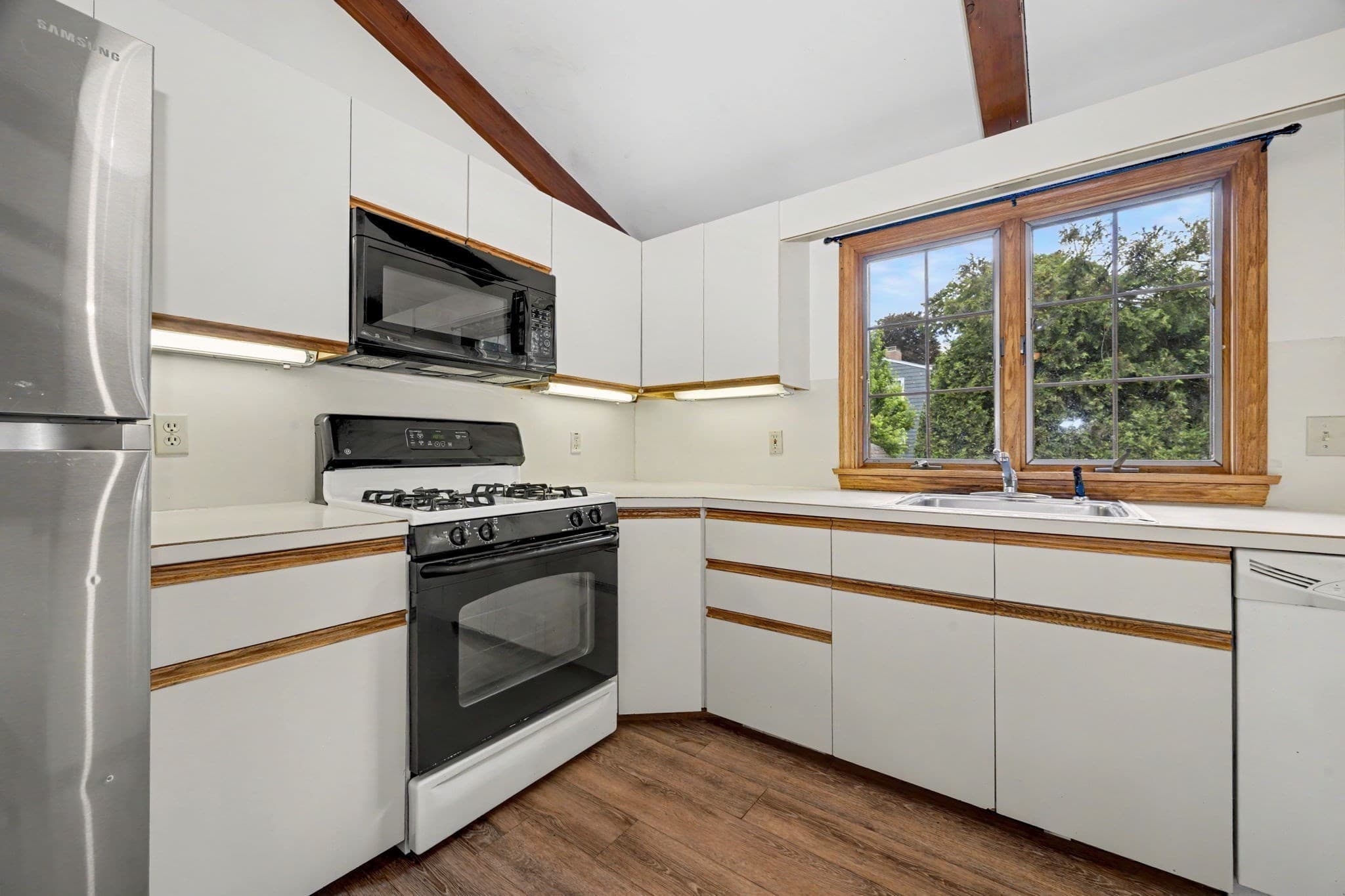 Single Family Residence at 95 Gleason Rd, Lexington MA 02420, Lexington, photo 10 of 41