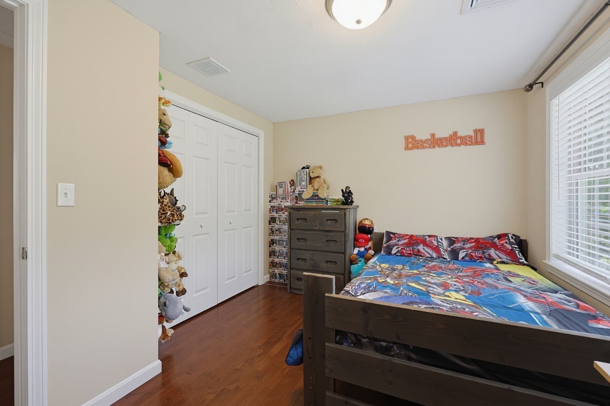 Single Family Residence at 5 County Street, Berkley MA 02779, photo 27 of 40