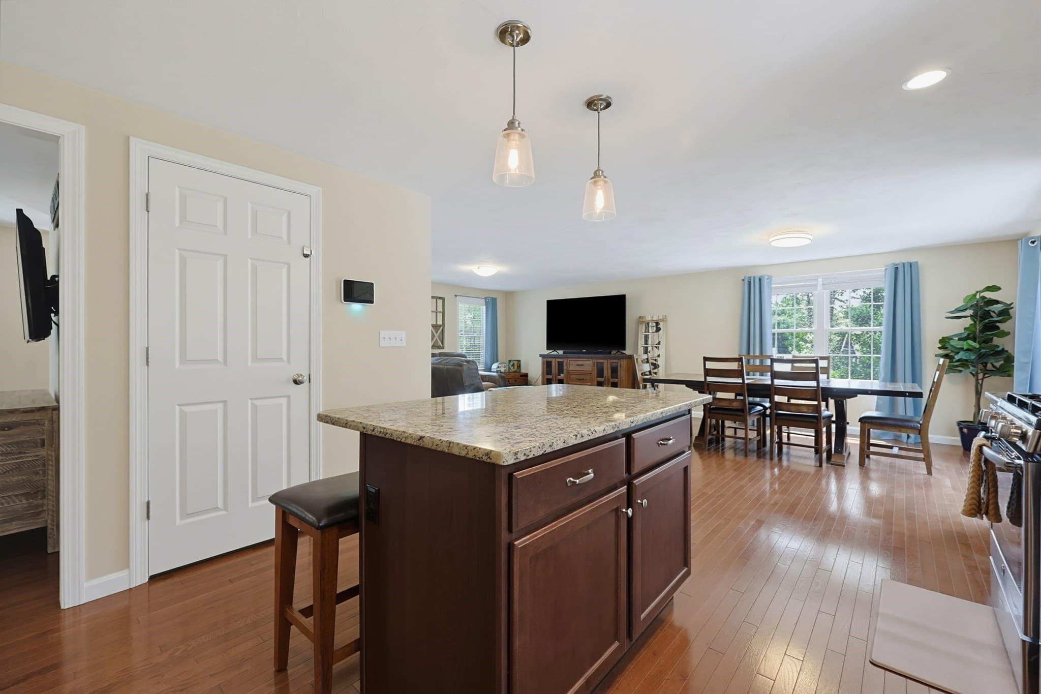 Single Family Residence at 5 County Street, Berkley MA 02779, photo 16 of 40