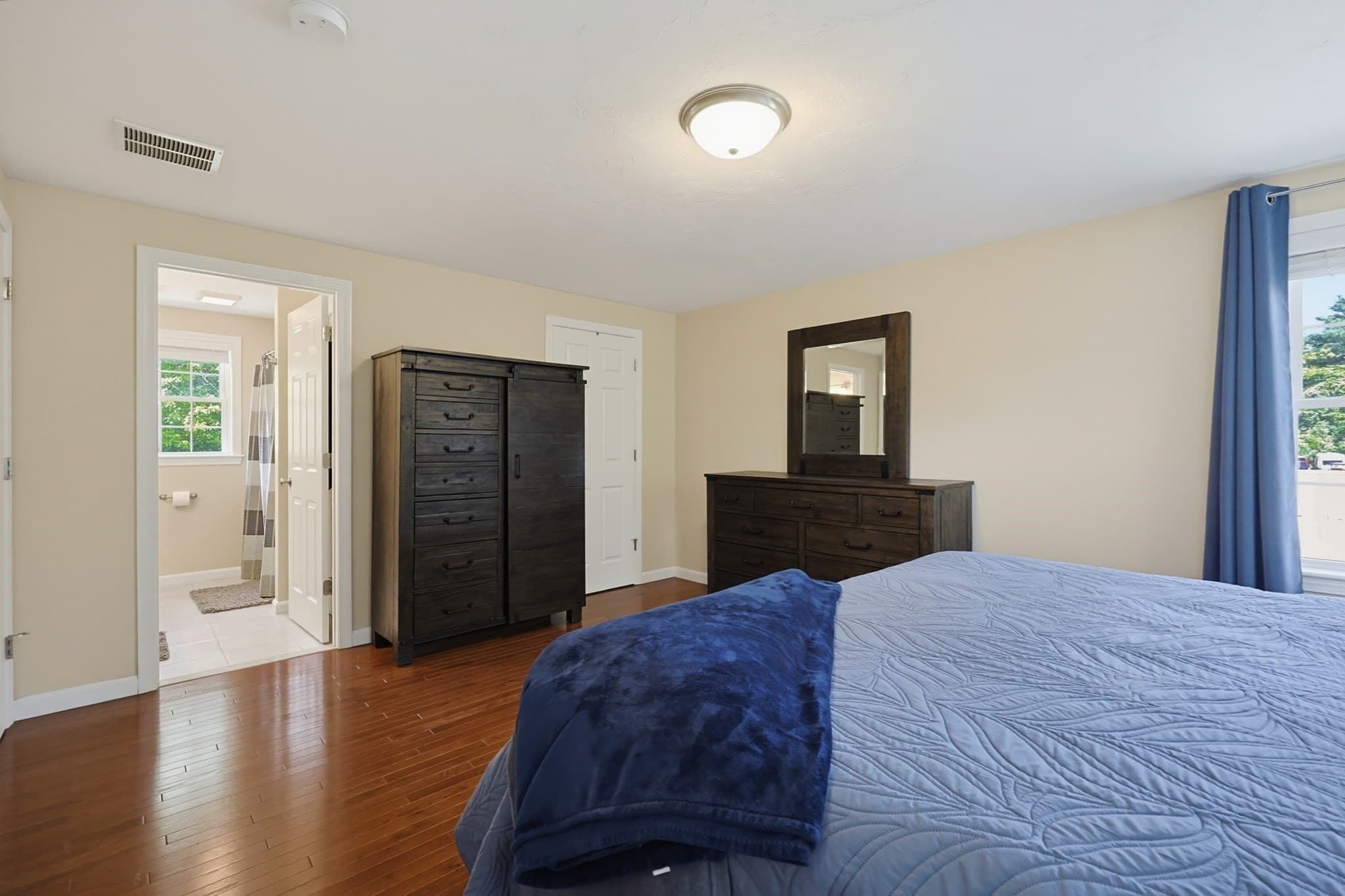 Single Family Residence at 5 County Street, Berkley MA 02779, photo 22 of 40