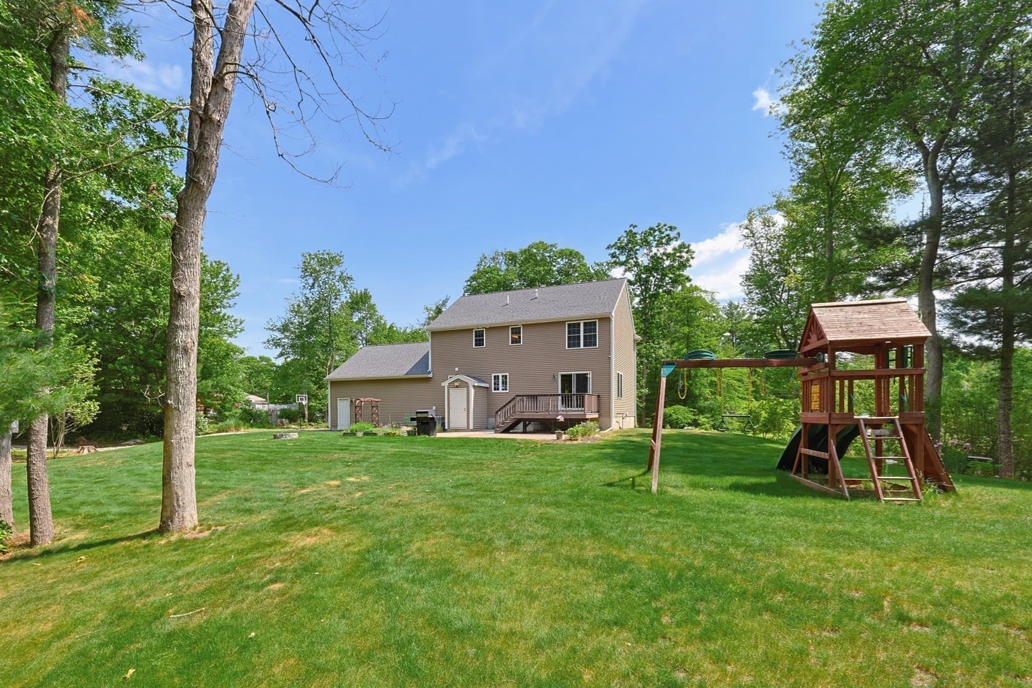 Single Family Residence at 5 County Street, Berkley MA 02779, photo 36 of 40