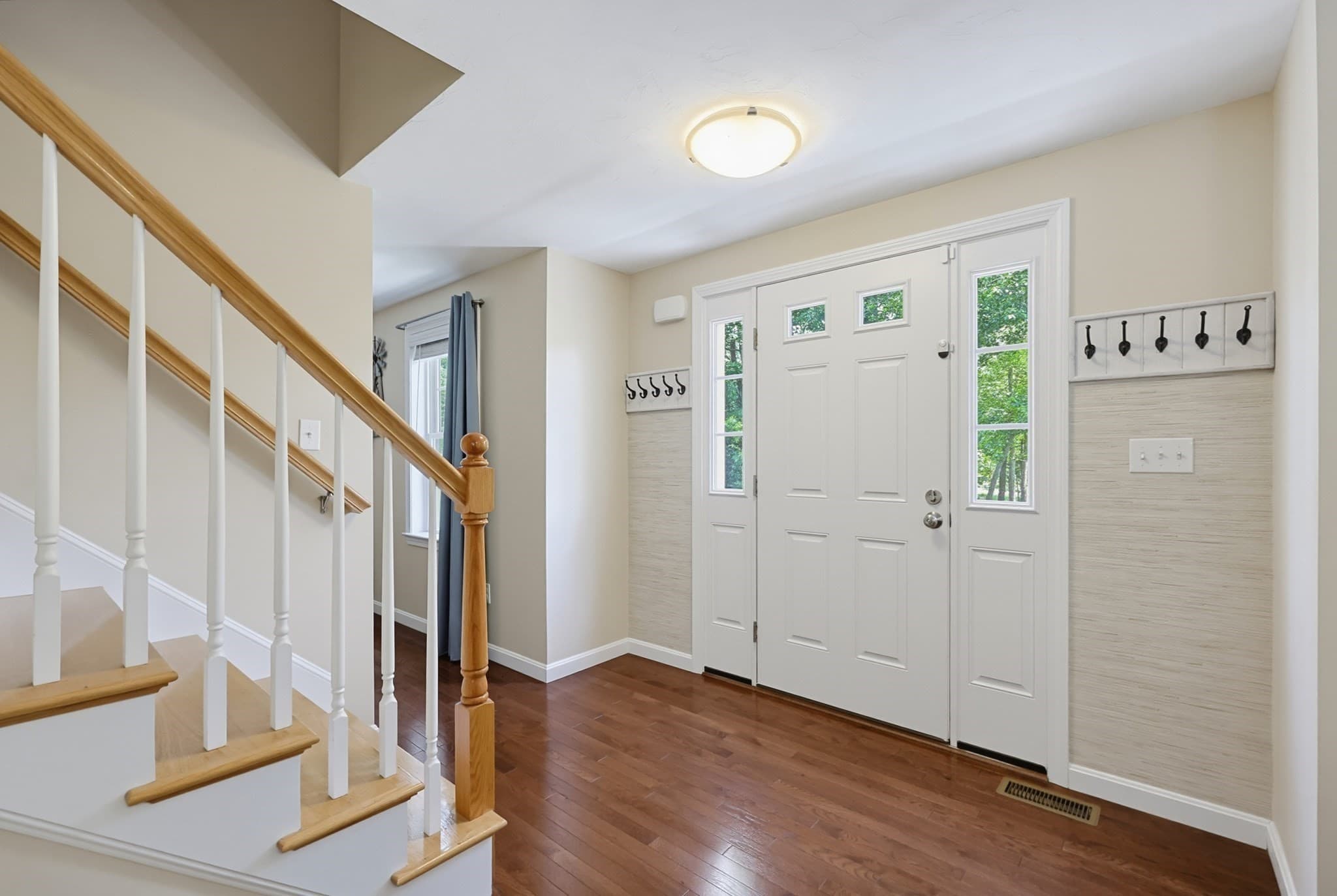 Single Family Residence at 5 County Street, Berkley MA 02779, photo 5 of 40
