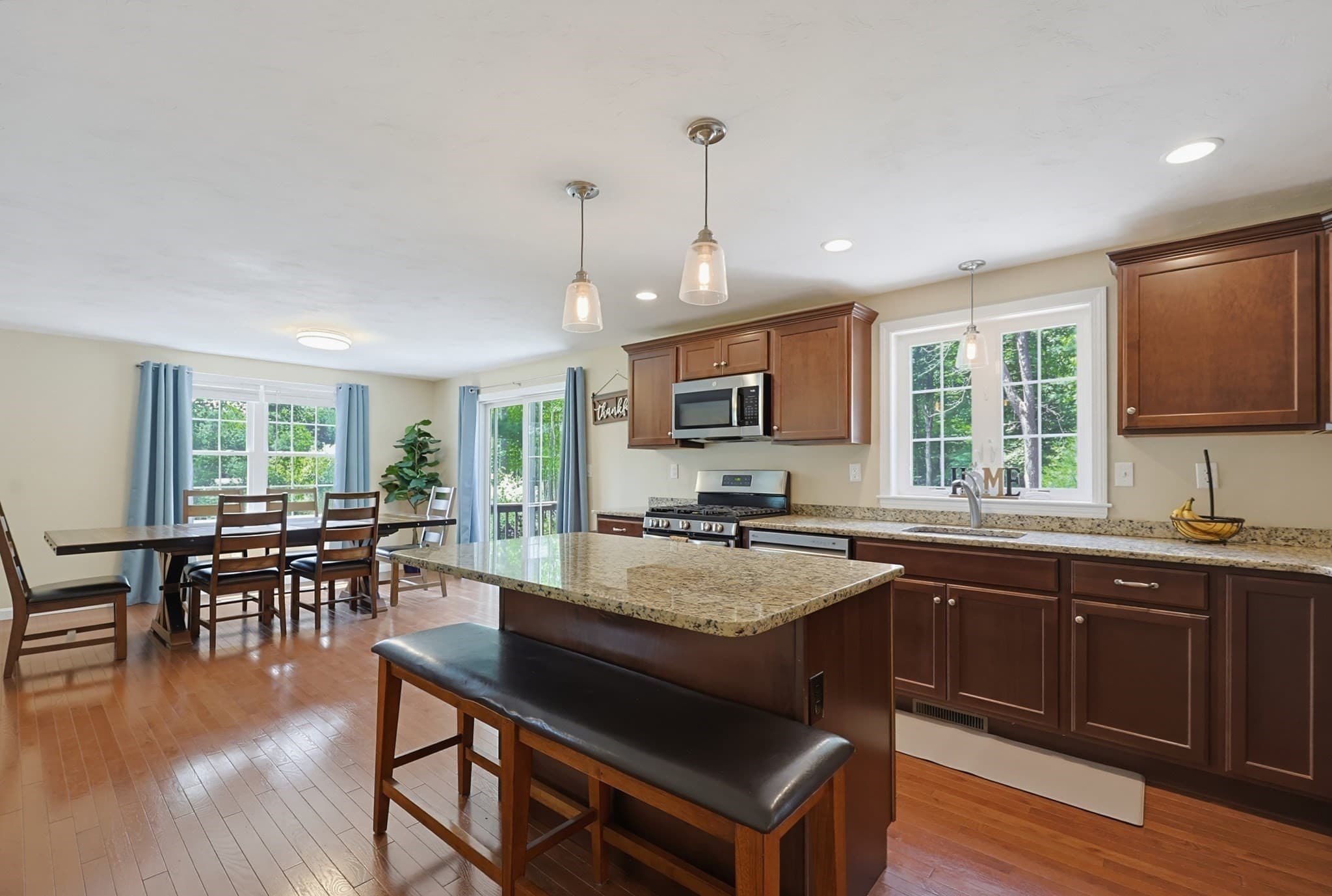 Single Family Residence at 5 County Street, Berkley MA 02779, photo 15 of 40