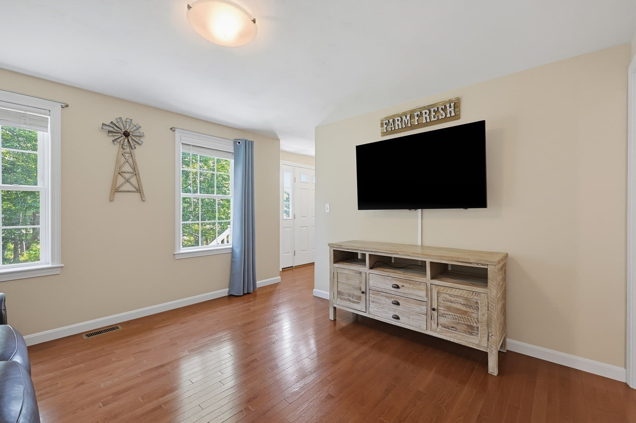 Single Family Residence at 5 County Street, Berkley MA 02779, photo 19 of 40