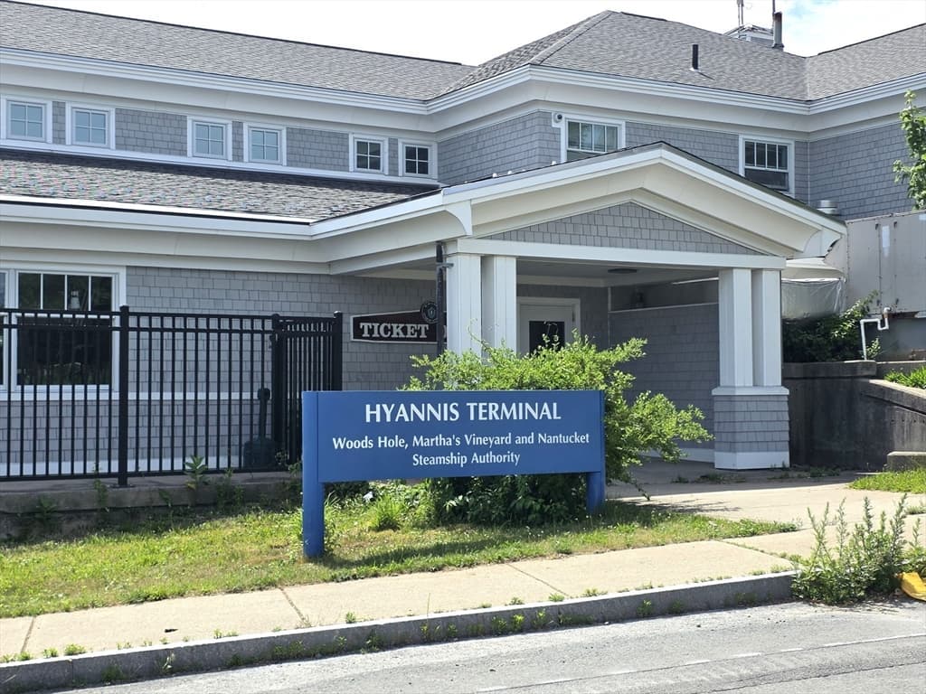 110 School St # E104, Barnstable MA 02601 photo 4