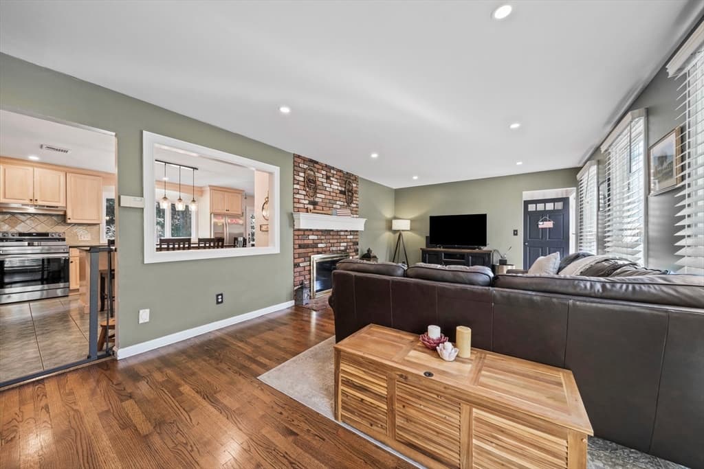 114 Longwater Dr, Hanover MA 02339 photo 14