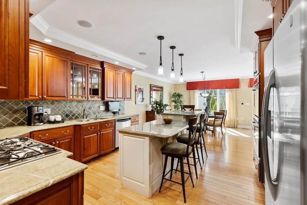 Single Family Residence at 11 Swan Ln, Andover MA 01810, photo 6 of 39